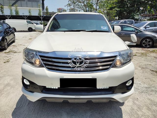 2013 Toyota FORTUNER 2.7 V FACELIFT (A) - 2