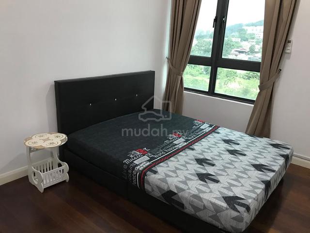 Middle Room for Rent 1