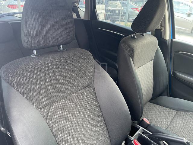2014 Honda JAZZ 1.5 (A) RS BODYKIT P/START F/LOAN - 5
