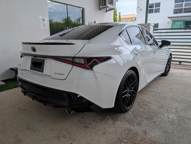 2022 Lexus IS300 F Sport Mode Black S - 2