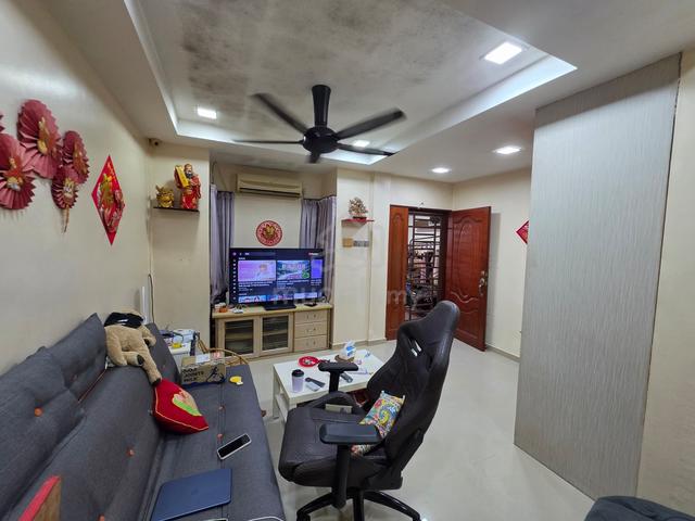 Taman Bukit Indah Single storey terrace house For Rent 1