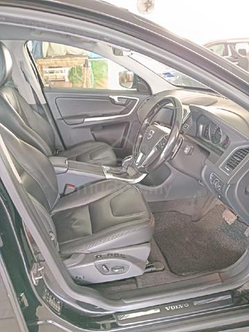 2016 Volvo XC60 2.0 T5 DRIVE E FACELIFT (A) - 4
