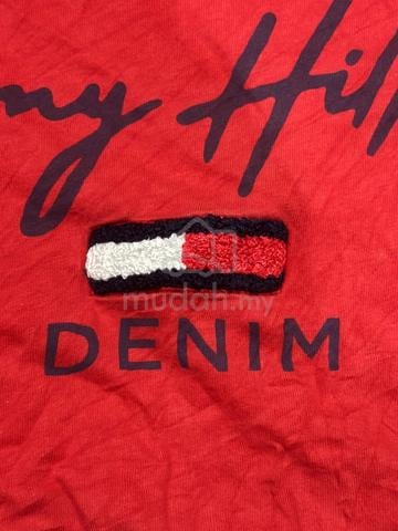 Tommy Hilfiger - photo 4 of 4
