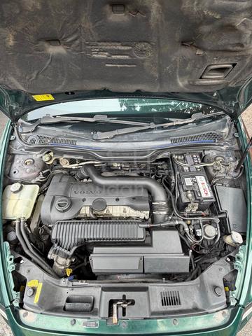 2005 Volvo S40 2.5 (A) - 2