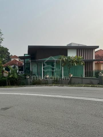 STUNNING CORNER HOUSE FOR SALE: 7BR/7BA Corner House with Dual Pool 1