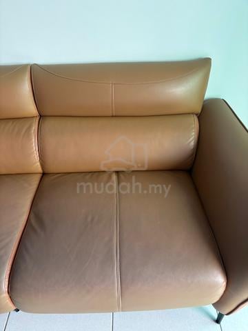 Sofa Terpakai 3 Tempat Duduk untuk Dijual  - photo 5 of 6