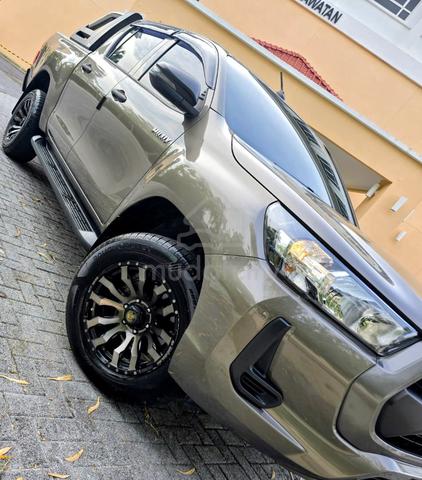 2022 Toyota HILUX 2.4 E (A) Super Low Milage - 2