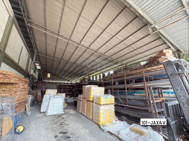 FACING MAINROAD !! Bandar Bukit Puchong Single Storey Detached Factory 3
