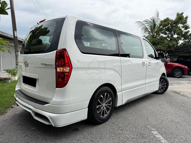 Hyundai GRAND STAREX 2.5 EXECUTIVE PLUS LEATHER S - 5