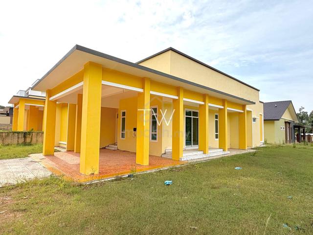 Banglo siap kuala krai tanah luas 7653kp 1