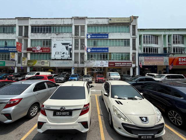4 Storey Freehold 📍Shop office WITH LIFT Setapak KL📍 1