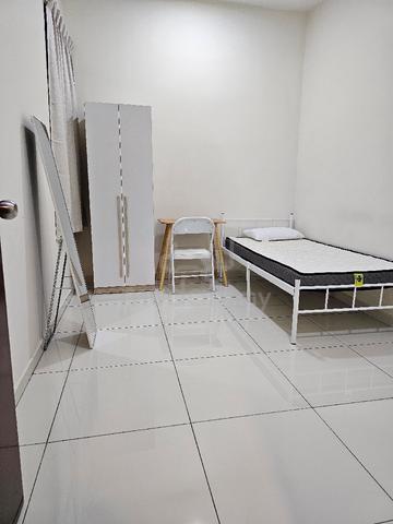 Medium Room with Window 1