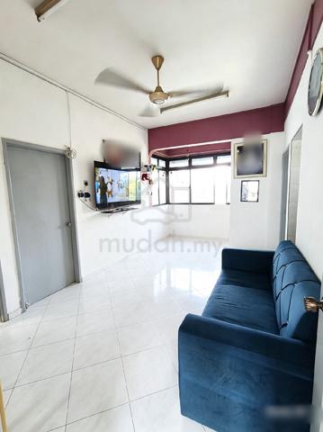 Flat Taman Perling 1