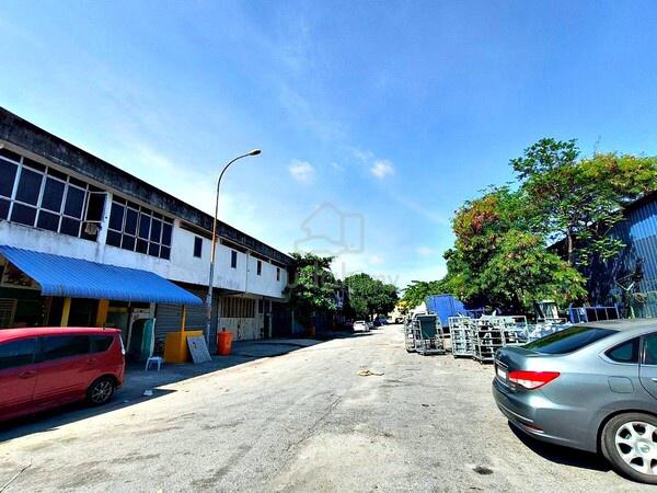 High Yield 5%-6% Potential ROI! 1.5-Storey Link Factory 1