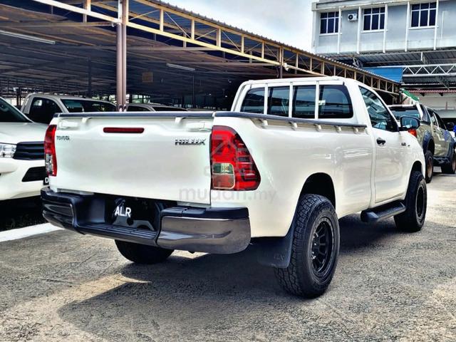2020 Toyota HILUX 2.4 MT SINGLE CAB LOW MILEAGE - 4