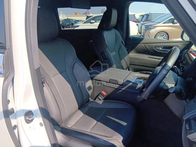 2024 BOOKNOW DIM S/Roof Toyota ALPHARD 2.5 Z - 5