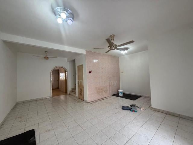 Double Storey House at Bandar Botanic Klang for rent 🏡🏡 1