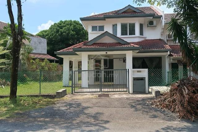 Corner lot 2 Storey House Taman Lestari Putra Seri Kembangan 1