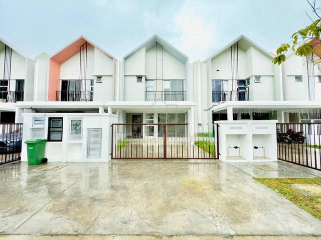 2 Storey Superlink Terrace Frischia Serene Heights, Bangi Kajang Selan 1
