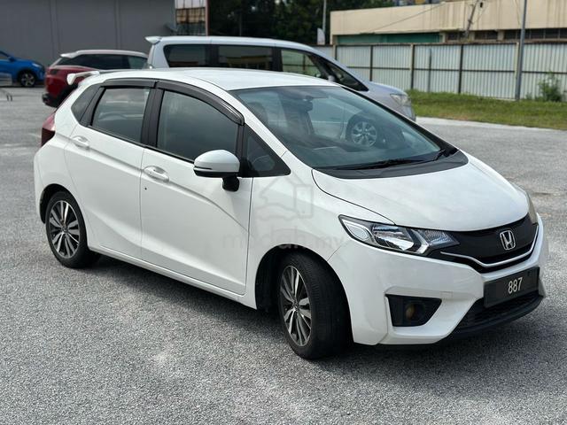 2017 Honda JAZZ 1.5 V (A) FULL LOAN / CASH - 3