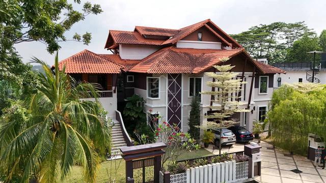 3 Storey Bungalow Monterez Golf& Country Club Seksyen U9 Shah Alam 1