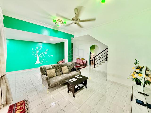 Fully renovated Enggang bandar putra ioi kulai double storey house 3