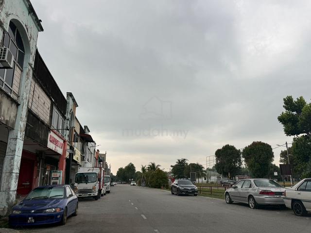 Below market 2 storey shoplot Taman Merdeka Jaya Batu Berendam melaka 1