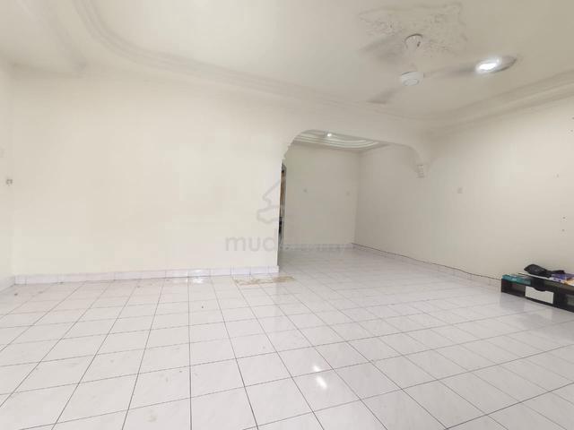 2 Storey For Sale @ Bandar Selesa Jaya/ Skudai/ Full Loan/ 4 Bedroom 1