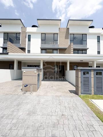 FACING OPEN,NICE VIEW🤩3-Storey Townhouse Emerald,Diamond Residence 1