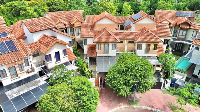 RENOVATED 2-storey Terrace Lagenda, Bukit Jelutong 1