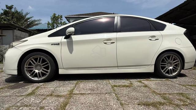 2013 Toyota PRIUS 1.8 LUXURY (HYBRID) ENHANCED (A) - 4