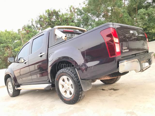 Isuzu D-MAX 2.5 4x4 (A)Z-PRESTIGE FACELIFT/DVD PLA - 4