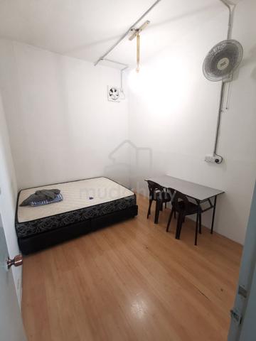 1 Borneo Condominium 1