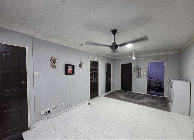 Flat PKNS Seksyen 18 Shah Alam 1