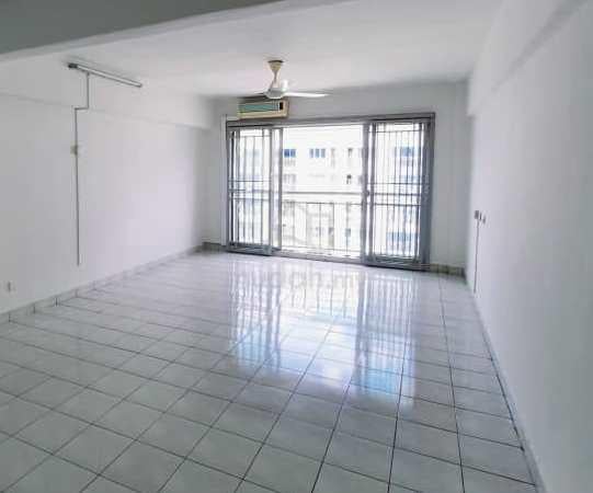 Plaza 393 1