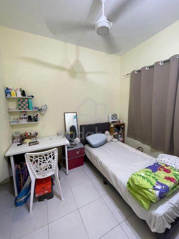 MSQ - Ladies Only Small Room Fully Furnished Available for Rent 1