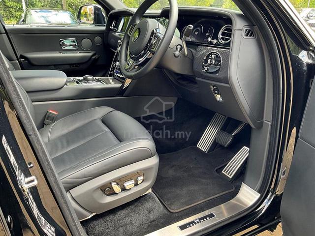 2025 Rolls Royce Cullinan Black Badge 6.75 V12 - 3