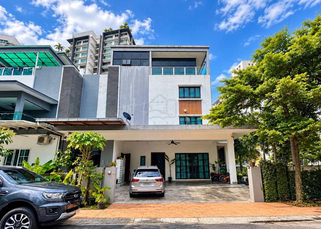 CORNER LOT RENOVATED GUARDED 3.5 Storey Superlink Duta Suria Ampang 1