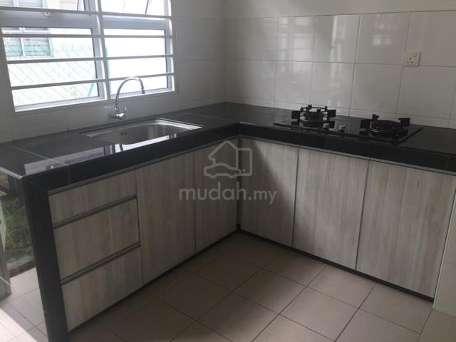 [sewa] 2sty W Kitchen Cabinet Terraced House Kemuning Utama 1