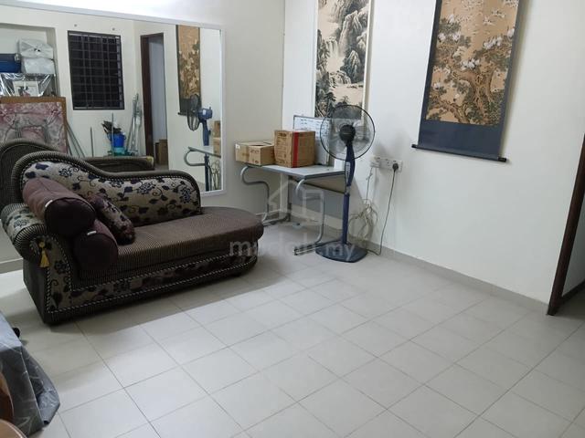 Sharing Room 1