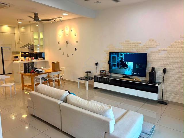 Taman Nusa Sentral , Iskandar Puteri (Good Condition Double Storey) 1