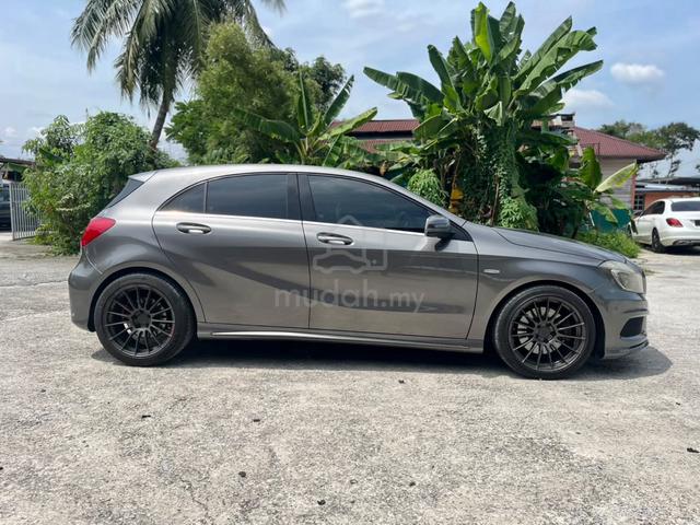 LKEDAI 2015/2016 Mercedes Benz A250 AMG SPORTS 2.0 - 4