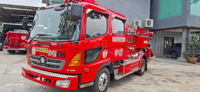 Used Hino Ranger Fire Fighter  J07E-TF1 / 6070 - photo 3 of 5