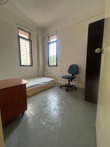 Small room @ Azuria Condo, Tg Bungah 1