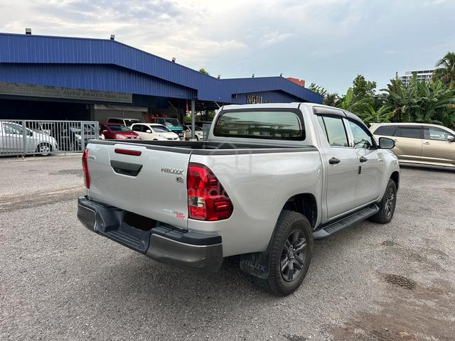 2023 Toyota HILUX 2.4 E MY17 AN120 FACELIFT II (A) - 4