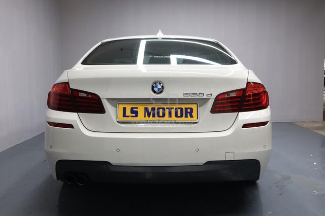 2016 Bmw 520d 2.0 M SPORT FACELIFT MY2016 (A) - 4