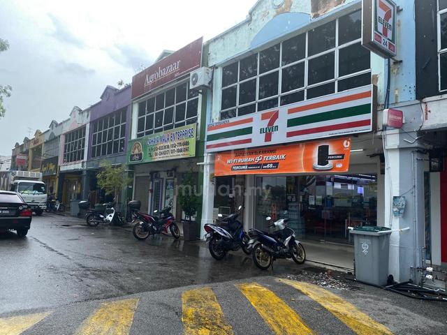 Facing Mainroad Double Storey Shoplot Pulau Gadong 1