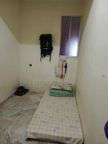 Bilik sewa muslimah non sharing fully furnish 1