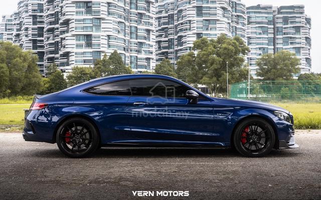 2020 Mercedes Benz C63S AMG Coupe - Pristine - 3