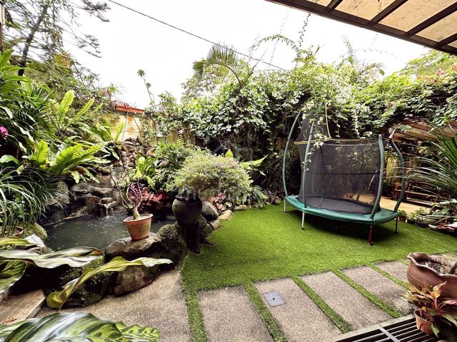Fully Furnished Corner Lot Semi-D @ SS4, Petaling Jaya, Selangor 1